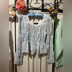 Supa cute fairy top! Obsessed with this shirt. Never worn used Size small.